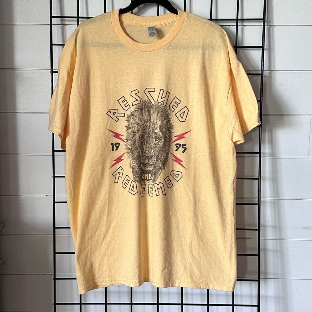 Rescued & Redeemed Distressed Vintage Couture T-Shirt Womens‎ XL Yellow